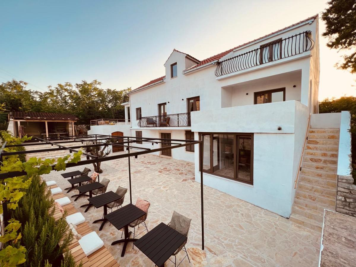 B&B 366 Vrboska Bagian luar foto
