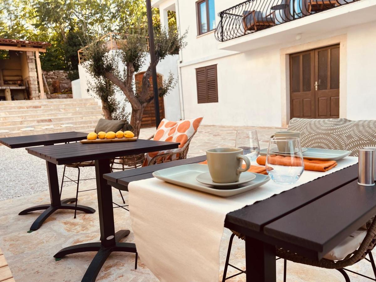 B&B 366 Vrboska Bagian luar foto